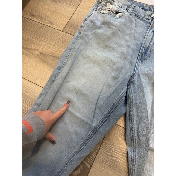 American Eagle Mom Jean Light Wash Jeans size 14 - Picture 2 of 7